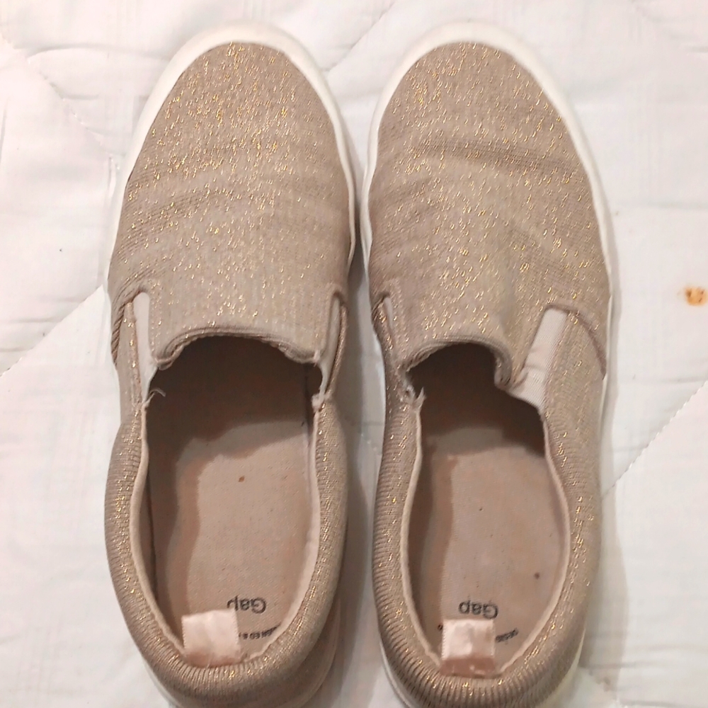 Gap slip on casual shoes fits more like 7.5 or 8